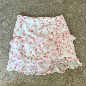 Princess Polly Mini Skirt in pink floral - Size 4